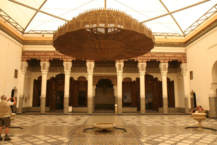 Museet i Marrakech er indrettet i et meget flot palæ. Der var en permanent udstilling af marrokanske smykker, våben, beklædning, keramik m.m. samt en midlertidig kunstudstilling.