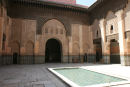 Ben Youssef Medersa i Marrakech. En koranskole, bygget op omkring en åben gård og alle væggene var flot udsmykket. Den er fra det 14. århundrede.
