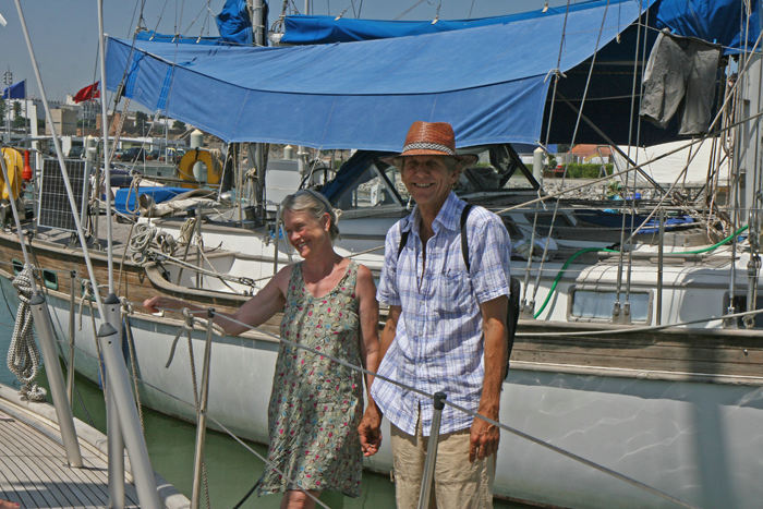 Kerstin og Rudi fra s/y Galileo, som ses i baggrunden, kom over for at sige farvel for denne gang og på forhåbentlig gensyn i september.    