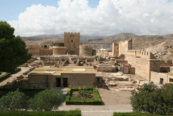 Vi nåede også at komme en tur til Almería og besøgte La Alcazaba, endnu en af de mange gamle borge, der findes i Spanien. Her kan vi ikke være med i Danmark.