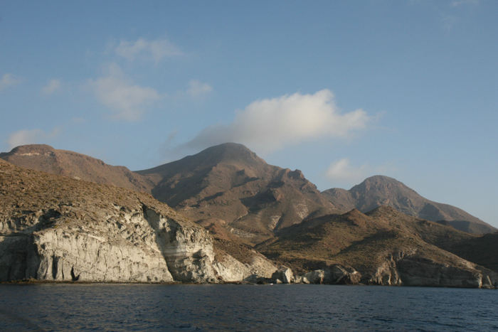 Et klippeparti på turen fra San José til Garrucha. Store dele af dette område er udlagt som naturpark – Parque Natural de Cabo de Gata – Níjar.