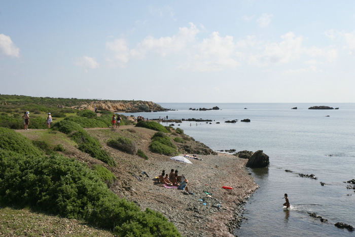 Vi tog turbåden fra Alicante ud til Isla Tabarca. Vi havde regnet med, at vi selv kunne lægge til på øen, men det var ikke så let. Her udsigten ud over den sydlige del af øen.