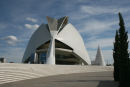 Palau de les Arts Reina Sofia er Valencias opera og koncerthus. Det er formen på en oldgræsk krigshjelm, der har inspireret Santiago Calatrava til denne flotte bygning.