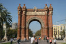 I nærheden af Parc de la Ciutadella findes Arc de Triumf – triumfbuen, der er opført i forbindelse med verdensudstillingen i 1888.