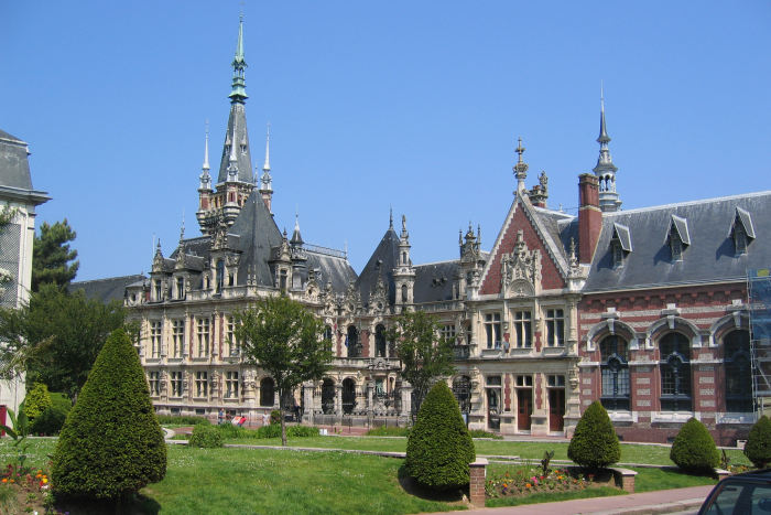 En af de store turistattraktioner i Fecamp er Palais Bénédictine, hvor de fremstiller den berømte Benedictiner likør. Det skulle besøges.