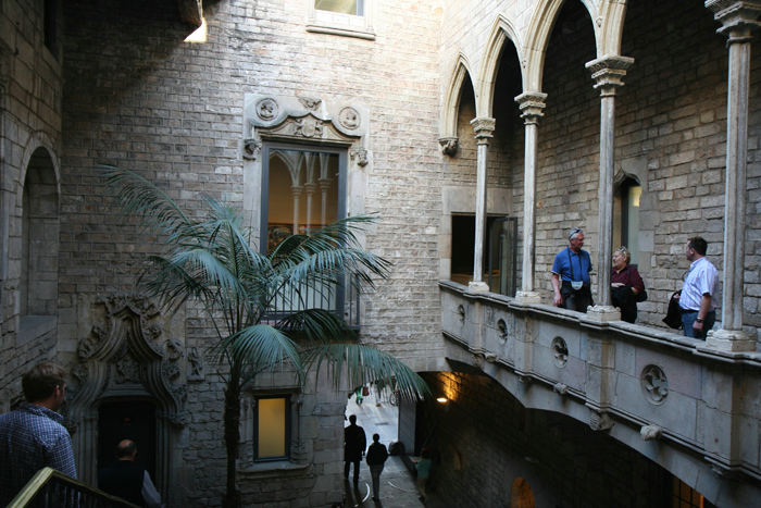 Picasso museet i Barcelona er indrettet i et flot gammelt palæ. Det var et rigtig fint museum, inddelt efter årstal, så man kunne følge hans udvikling gennem årene.
