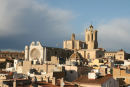Katedralen i Tarragona set oppe fra toppen af Pretori Romà, et tårn i forbindelse med bymuren, hvor der nu er indrettet museum. 