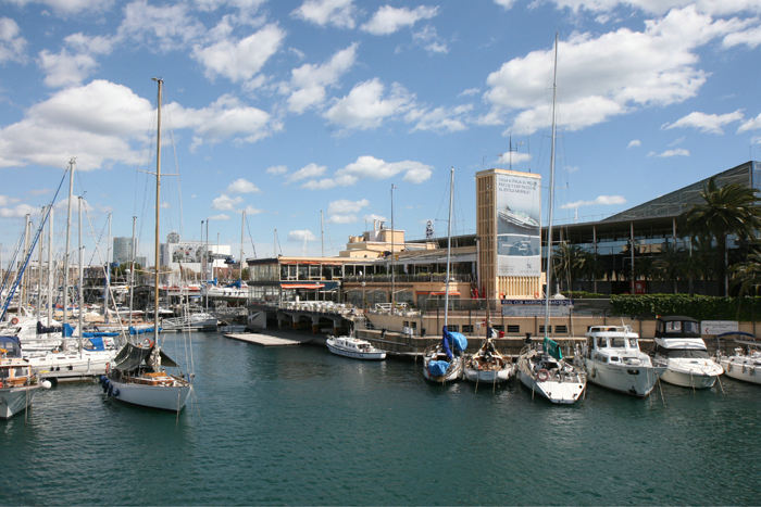Vi havde igen fået plads i Real Club Maritime Barcelona, hvor vi også lå i efteråret. Det er meget centralt, hvad angår seværdighederne i Barcelona, lige for enden af Ramblaen.