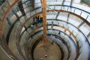 Indgangspartiet i CosmoCaixa – Museum for Naturvidenskab. Man følger en lang spiralformet trappe, der følger et 15 meter højt træ fra regnskoven. (Foto Jakob)