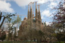 Sagrada Família er Gaudís mesterværk og et must, når man besøger Barcelona. De startede med at bygge på den i 1882, og den forventes færdig omkring 2030. (Foto Jakob)