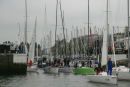 Der var Deauville International Sailing Week, mens vi var der. Så snart der var vand nok i renden ind til havnen, blev portene åbnet, og alle kapsejlerne myldrede ud.