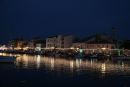 Den gamle havn i Martigues, hvor vi lå, ligger i Canal Baussengue. Et aftenbillede taget fra båden.      