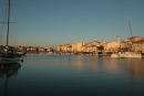 Aftenstemning i havnen i Martigues. Her udsigten fra cockpittet og over mod L’Ile, øen, der forbinder den nordlige og sydlige dele af Martigues. 