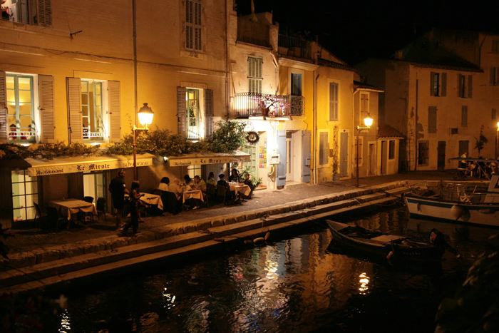 Quai Brescon i Martigues, en af de mange kanaler i byen. Det er nok et af de mest fotograferede steder i Martigues.  