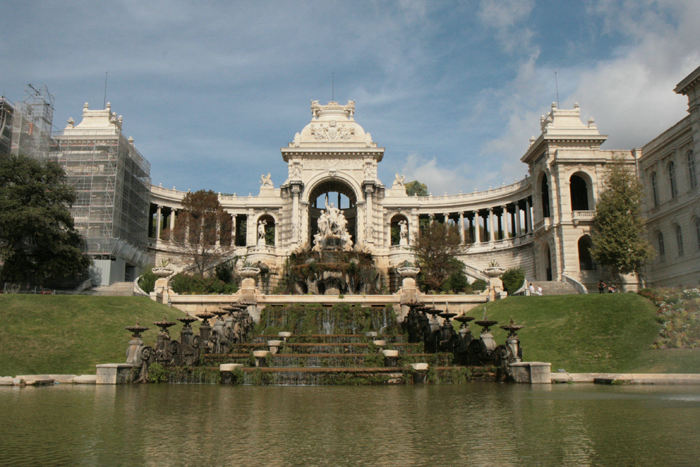 Palais de Longchamp i Marseille er egentlig ikke et palads, men snarere en lystpavillon. Der var en nydelig park bag facaden.   
