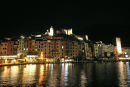 Portovenere i aftenbelysning. Restauranterne langs havnefronten var ved at lukke ned for vinteren; der var ikke meget liv.