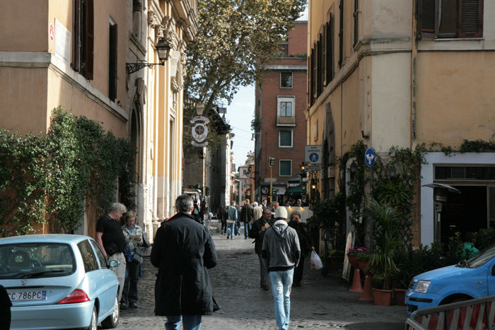 Et parti fra Trastevere området. Her findes mange smalle gader og hyggelige små pladser med fontæner og restauranter.