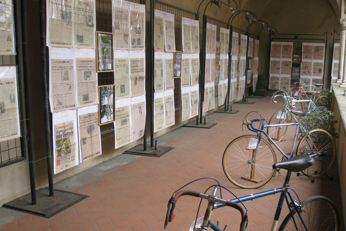 Der var også diverse avisudklip fra Giro d’Italia’s lange historie og masser af gamle racercykler, der har deltaget i løbene. 