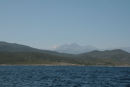 Det var en rigtig flot tur fra Saint-Florent til Calvi langs nordkysten af Korsika. Der var flere fine sandstrande og i baggrunden de høje bjerge med sne på toppen.