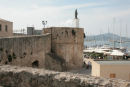 Torre di Sant’Erasmo på fæstningsmuren, der omkranser den gamle bydel i Alghero. Lige neden for lå de forskellige marinaer. 