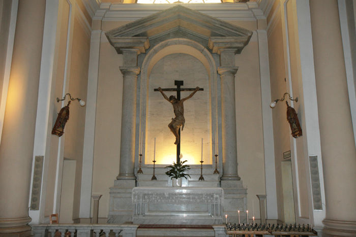 Det berømte krucifiks i San Francesco kirken i Oristano. Det er fra 1300-tallet og udført af en ukendt kunstner. 