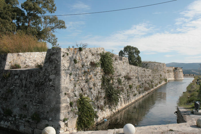 Det gamle fort, der ligger ved indsejlingen til kanalen ind til Lefkas, når man kommer fra nord. Desværre var der lukket, da vi ville besøge det. 