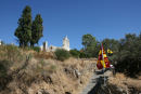Det blev også til et besøg i den meget gamle kirke Drosiani, der ligger inde midt på Naxos. Der var desværre fotografering forbudt - det var ellers en meget spændende kirke.
