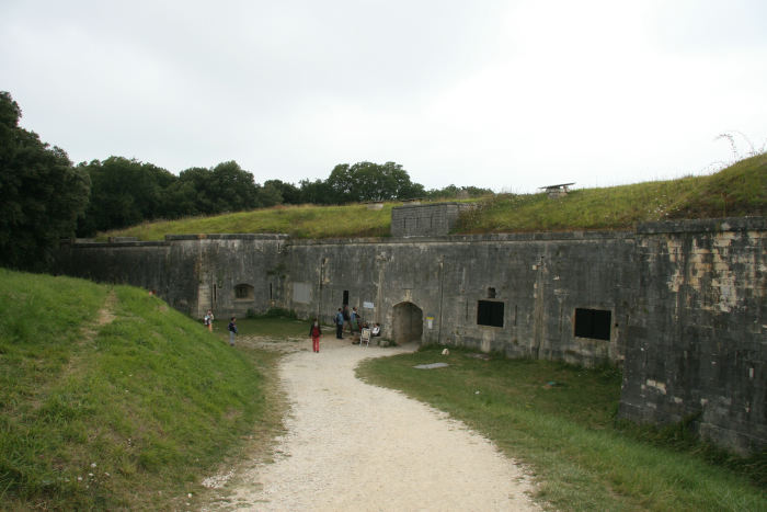 Hele Ile d'Aix er et stort forsvarsværk til forsvar af indsejlingen til Rochefort. Her Fort Liédot på nordsiden af øen.