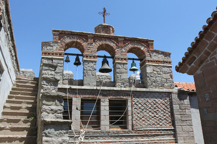’Klokketårnet’ i klosteret Moni Ipsilou på den vestlige side af Lesbos. Det var et rigtig fint kloster fra 1100-tallet.