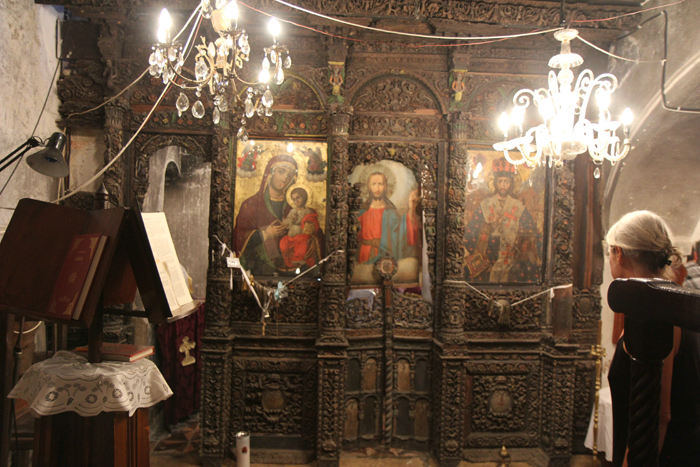 Det lille kapel fra 1300-tallet i Agia Gala på Chios. Det var et meget specielt sted, og guiden fortalte om kapellets historie. 