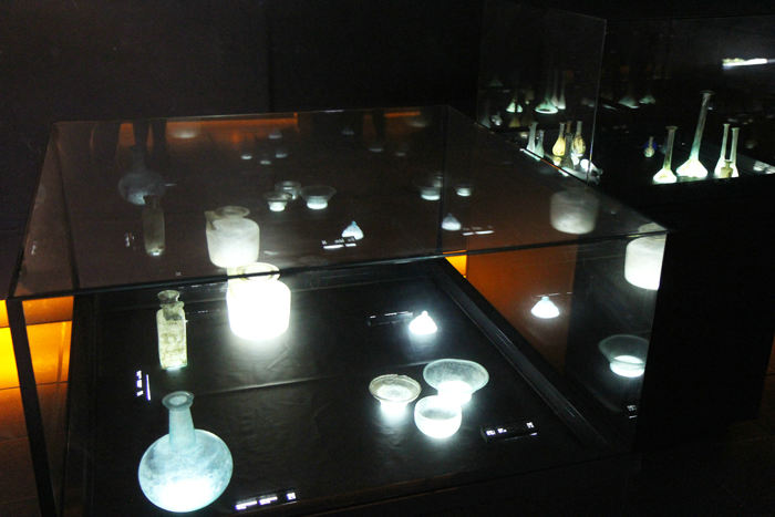 Glasvragshallen, der er et af museerne på St. Peter Borgen i Bodrum. Museet viser en del af det gamle glas, der er fundet i de forskellige vrag. Glasset er udstillet på en lidt speciel måde.