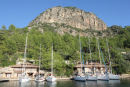 My Marina, en restaurantbro i Ekinicik bugten. Det er mere en marina end restaurantbro, men spiser man på restauranten (rigtig dejlig mad), ligger man gratis ved broen. 
