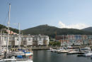 Havnen i Viveiro med udsigten op mod Monte San Roque - det er bjerget i midten. 