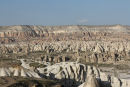 Udsigten oppe fra ’Sunset Hill’ i Göreme ud over Red Valley og Rose Valley