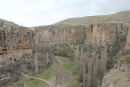 Ihlara Valley, der ligger syd for Göreme. Det er en meget speciel dal, eller nærmere en kløft, der er ca. 150 m dyb.