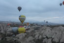 Billeder fra ballonturen fra Göreme i Kappadokien. Vi fløj mellem bjergene, ofte helt nede i dalene.  
