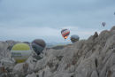 Billeder fra ballonturen fra Göreme i Kappadokien. Vi fløj mellem bjergene, ofte helt nede i dalene.