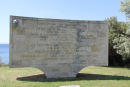 Et af de meget berømte citater fra Atatürk. Her vist på et stort mindesmærke – Anzac Cove på Gallipoli Halvøen.  