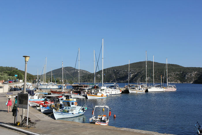 Havnen Porto Koufo på den midterste ’finger’ Sithonia på halvøen Halkidiki. Det er en rigtig flot naturhavn, der blev brugt af tyskerne under krigen til ubådsbase.
