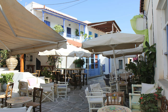 Parti fra Chora på Kythnos. Vi besøgte Chora midt på dagen, hvor der var mennesketomt, i hvert fald uden for. 
