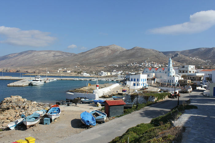Havneområdet i havnebyen Fri på Kassos. I forgrunden den gamle havn og uden for den har de anlagt en ny og meget større havn.