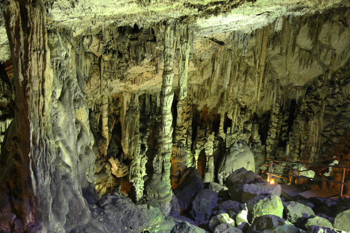 Der findes ca. 3000 grotter på Kreta, hvoraf Dikti-Grotten er en af de flotteste (Foto Jakob).