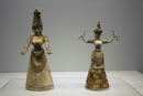 Det Arkæologiske Museum i Heraklion. En af de mest berømte ting, som er fundet på Kreta, er slangepigen, en lille figur ca. 10 cm. i højden.