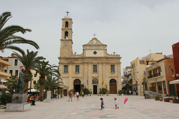 Kirken på torvet i Chania.