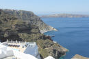 Der var udsigt ned til færgehavnen på Santorini oppe fra Volcano View Hotellet.