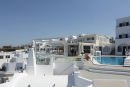 Restauranten på hotel Volcano View på Santorini. Alt var malet hvidt og skinnende rent, et flot sted.