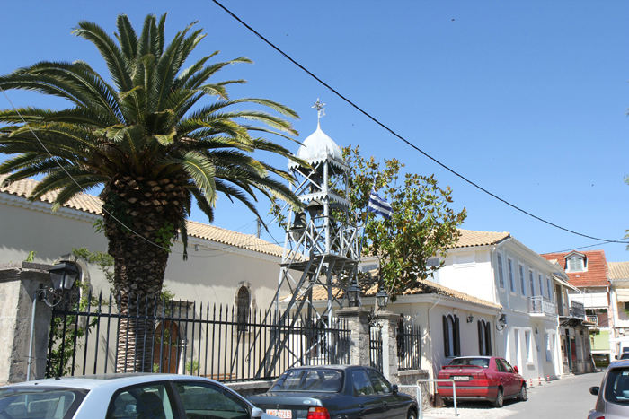 Et af de mange kirketårne i Lefkada, der er bygget af jern, på grund af faren for sammenstyrtning ved jordskælv, der er hyppige her. 