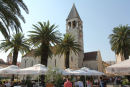 Parti fra Trogir. Havnepromenaden med en af de gamle kirker. Byen var absolut et besøg værd.