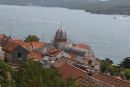 Udsigten oppe fra Skt. Anna-fæstningen i Sibenik ned over katedralen, der er under renovering. 