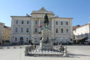 Statuen af violinist Guiseppe Tartini på Tartini-pladsen (Tartinijev trg) i Piran. 
